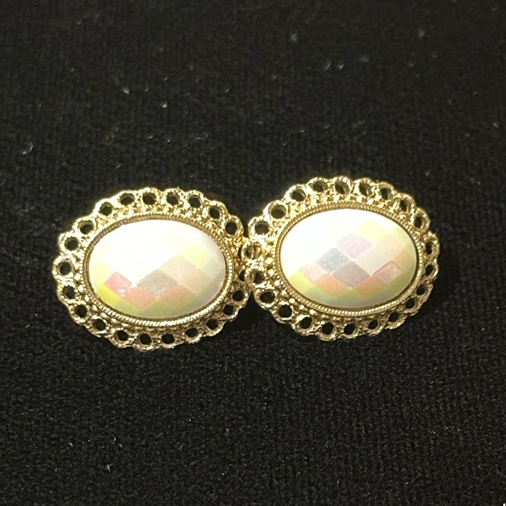 Clip on earrings